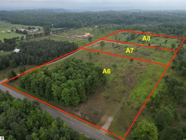 8 Bright Road S, Maple City, MI 49664