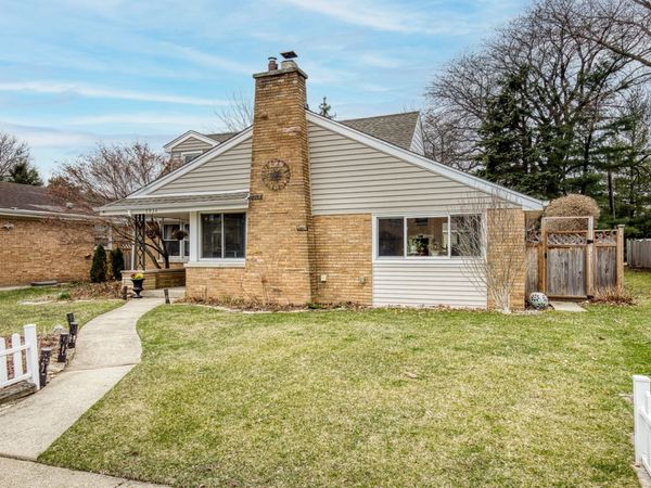 7934 Lotus Avenue, Morton Grove, IL 60053