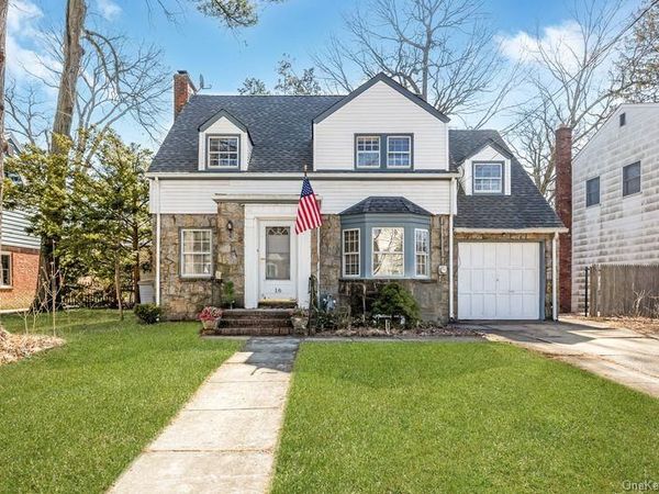 16 Margaret Boulevard , Merrick, NY 11566