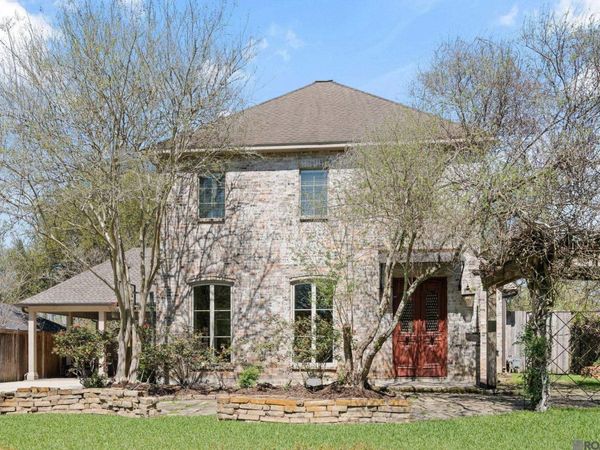 3231 Woodland Ridge Blvd, Baton Rouge, LA 70817