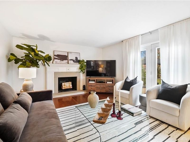 7296 Glenn Moor Drive, West Chester, OH 45069 Photo 8