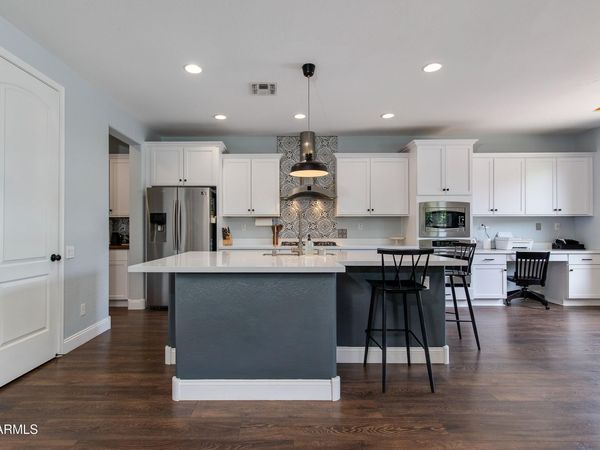 21711 N 39TH Place, Phoenix, AZ 85050