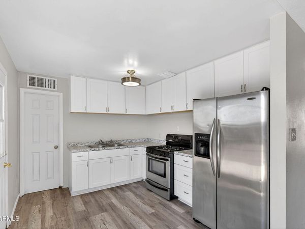 5505 W WHITTON Avenue, Phoenix, AZ 85031