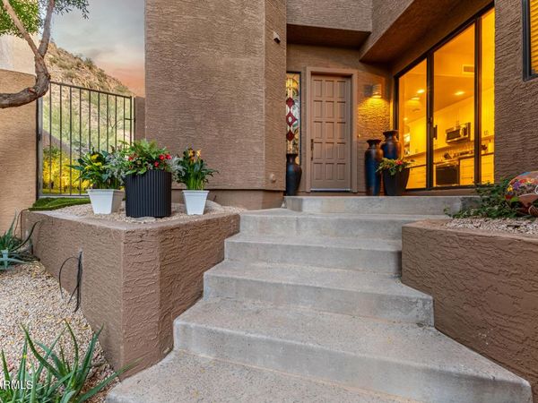 25555 N Windy Walk Drive, Unit 60, Scottsdale, AZ 85255
