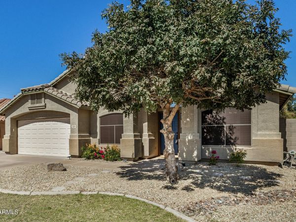 1634 E CARLA VISTA Drive, Gilbert, AZ 85295
