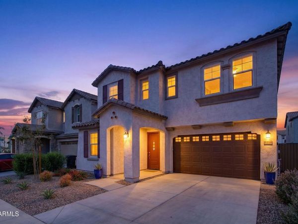 8114 E PETUNIA Avenue, Mesa, AZ 85212