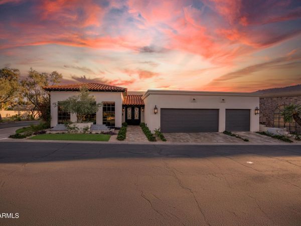 2421 E MONTEBELLO Avenue, Phoenix, AZ 85016