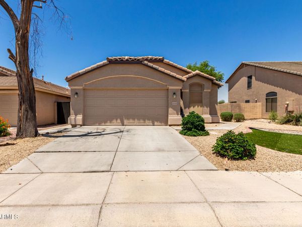 42458 W DESERT FAIRWAYS Drive, Maricopa, AZ 85138