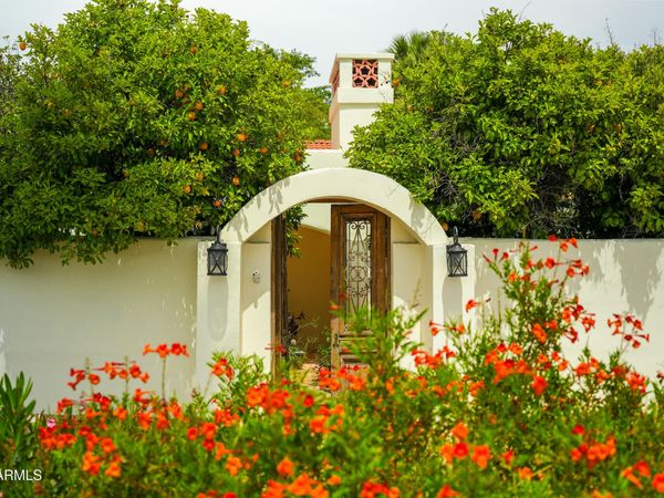 20 E BETHANY HOME Road, Phoenix, AZ 85012