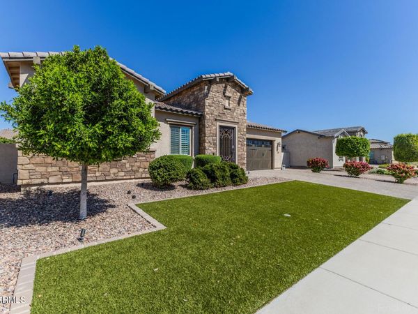 9216 W SANDS Drive, Peoria, AZ 85383