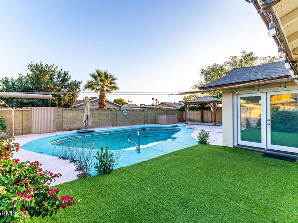 2537 E LA JOLLA Drive, Tempe, AZ 85282