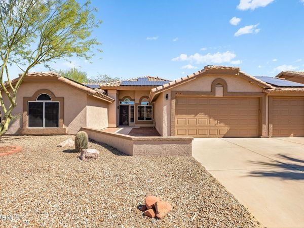 8737 W KIMBERLY Way, Peoria, AZ 85382