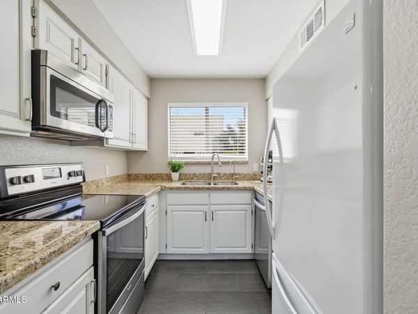 16528 E GUNSIGHT Drive, Unit 105, Fountain Hills, AZ 85268