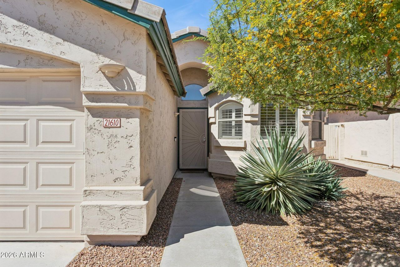 21610 N 44TH Place Phoenix, AZ 85050