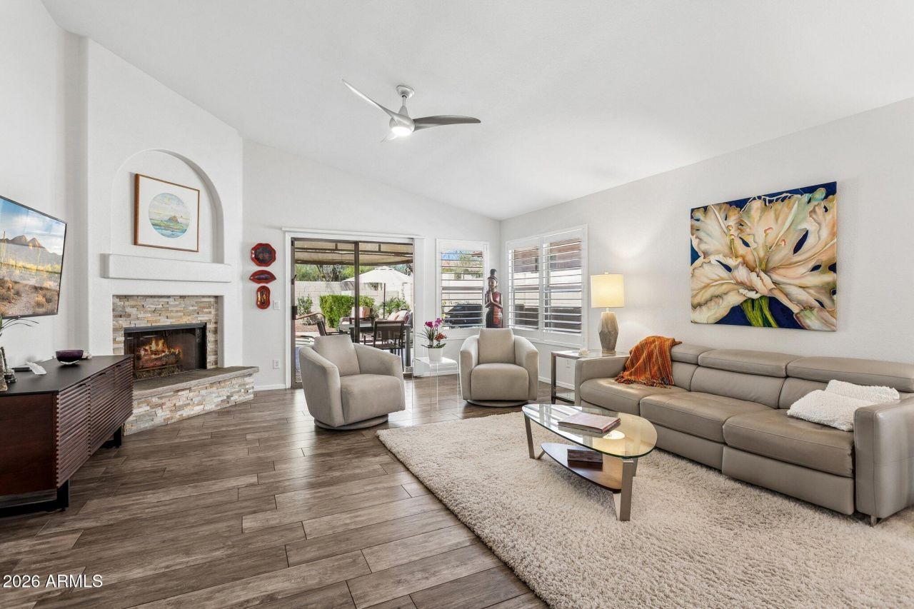 21610 N 44TH Place Phoenix, AZ 85050