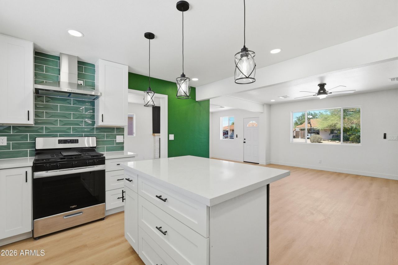 3327 W Wethersfield Road, Phoenix, AZ 85029 Main Photo