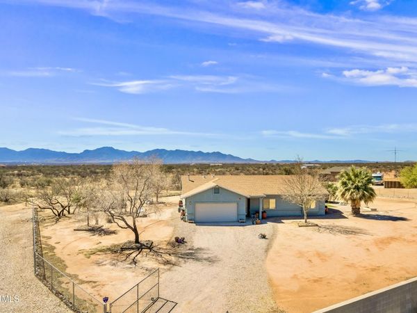 638 E Birch Street, Huachuca City, AZ 85616