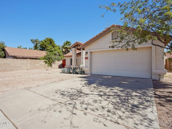 1131 N PEBBLE BEACH Drive, Gilbert, AZ 85234