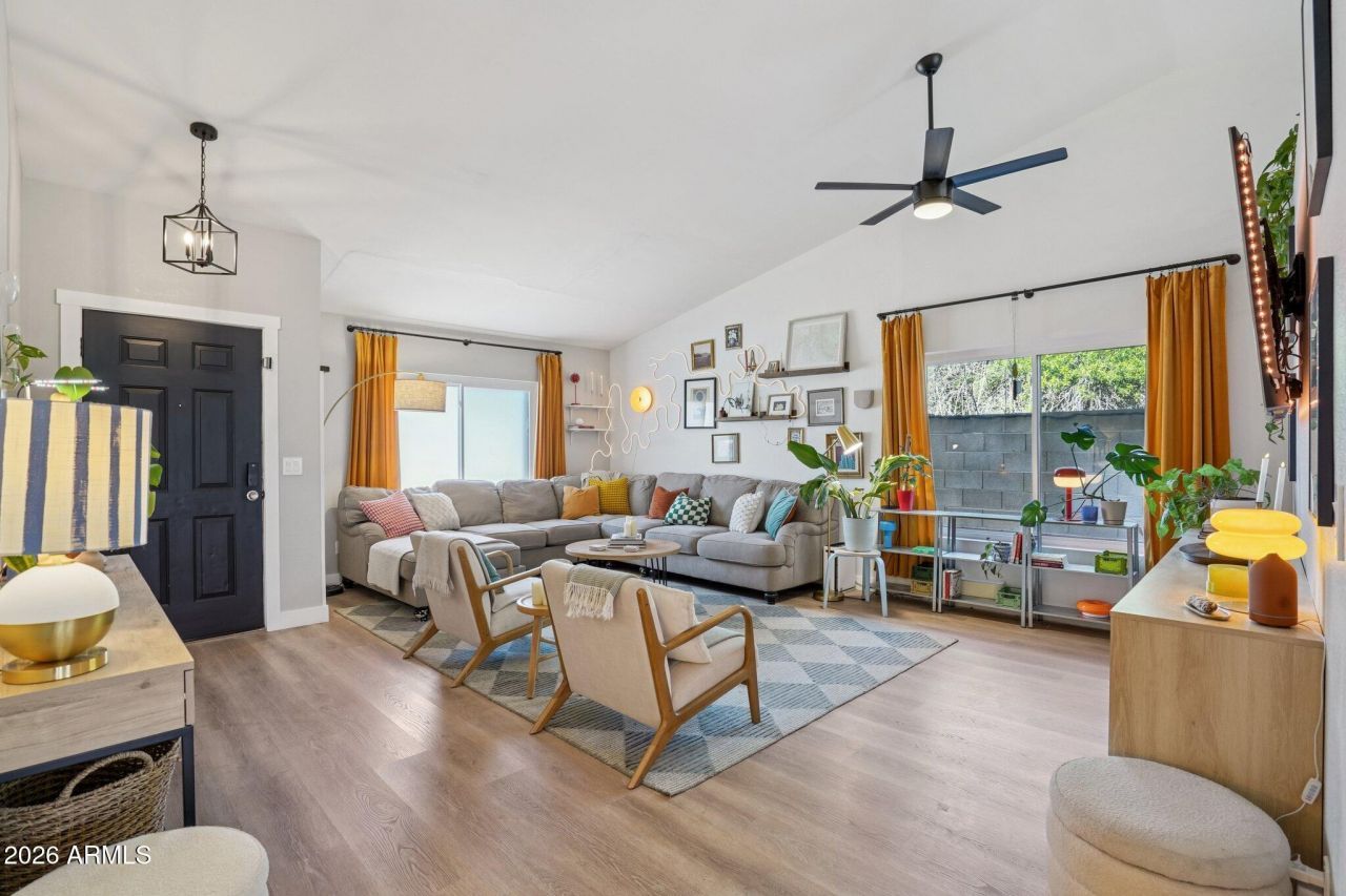 1131 N Pebble Beach Drive, Gilbert, AZ 85234 Main Photo