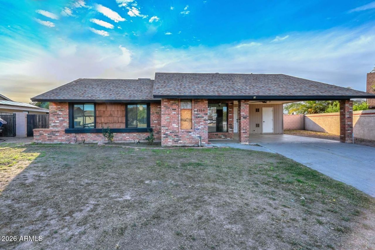 1719 W Yukon Drive, Phoenix, AZ 85027 Main Photo