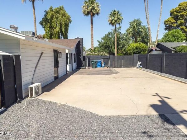 5323 N 6TH Street, Phoenix, AZ 85012