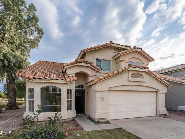 8913 W MARCONI Avenue, Peoria, AZ 85382