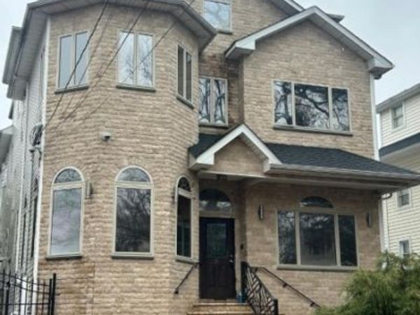 69 Summit Rd, Elizabeth, NJ 07208