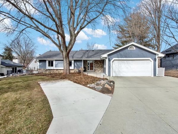7900 W Drexel AVENUE, Franklin, WI 53132