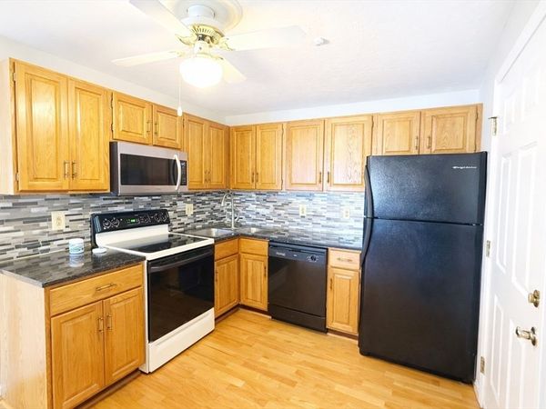 51 Alvarado Ave, Unit 204, Worcester, MA 01604