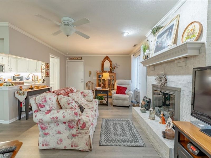 144 Holl Road NE, Unit B, North Canton, OH 44720 Photo 11