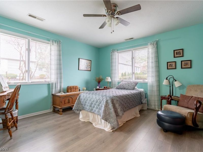 144 Holl Road NE, Unit B, North Canton, OH 44720 Photo 23