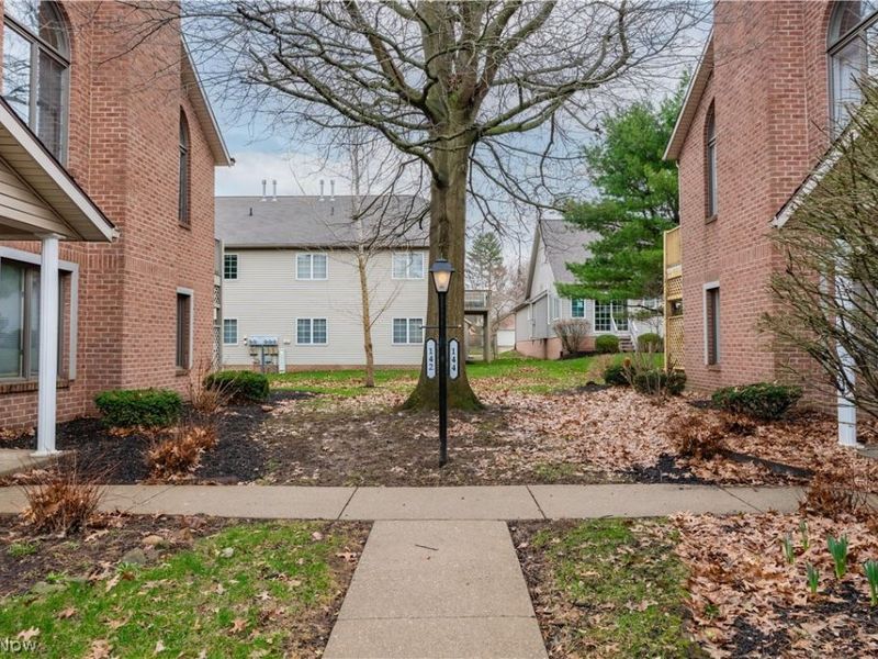 144 Holl Road NE, Unit B, North Canton, OH 44720 Photo 29