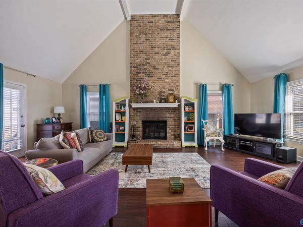 1809 Whisperwood Way NW, Huntsville, AL 35806