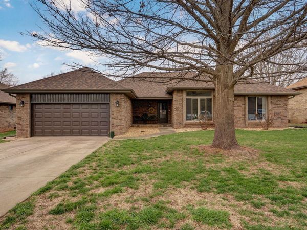 3455 W Beechwood Street, Springfield, MO 65807