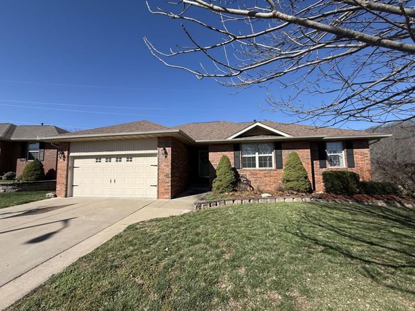 4461 N Katrina Avenue, Springfield, MO 65803