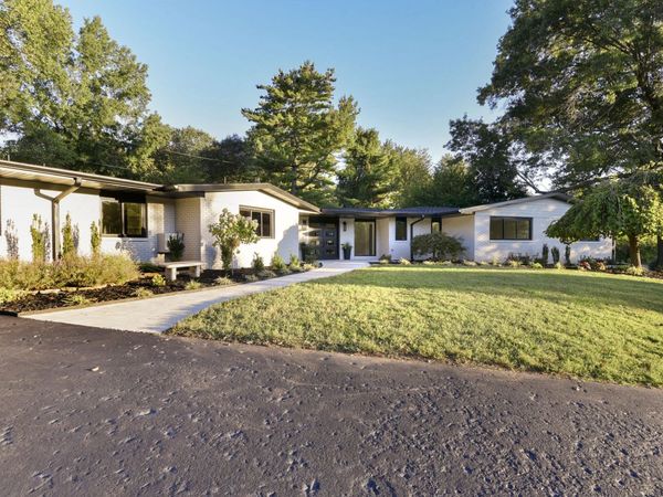 2274 S Edgewater Drive, Springfield, MO 65804