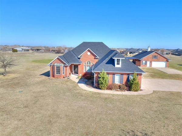 3625 E Washington Avenue, Piedmont, OK 73078