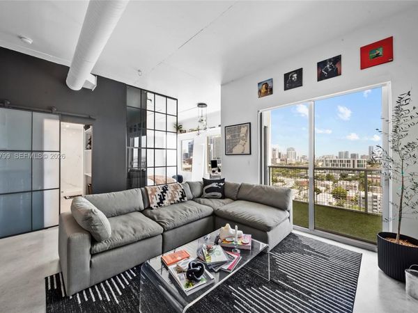 10 SW South River Dr, Unit 1512, Miami, FL 33130