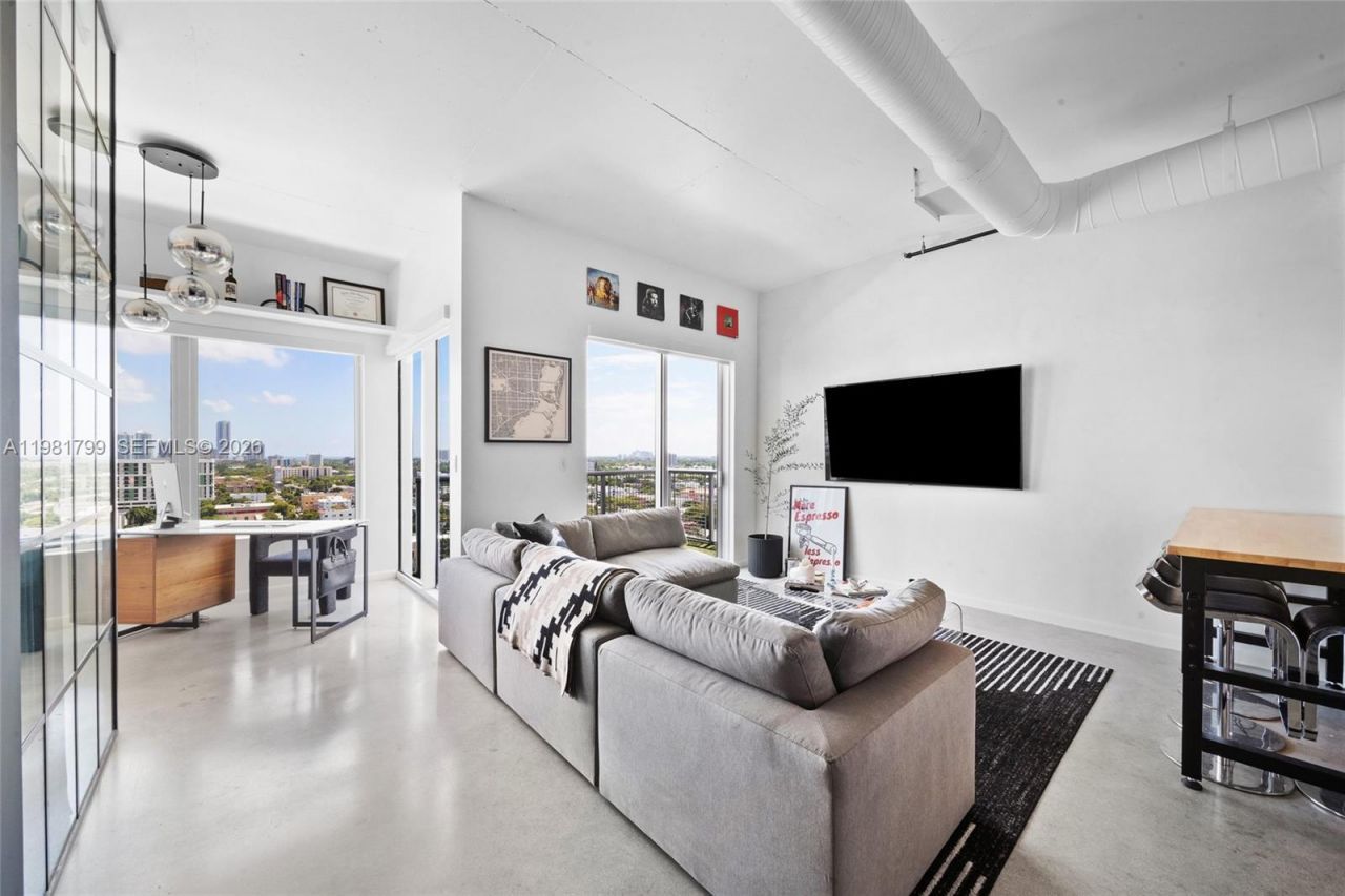 10 SW South River Dr, Unit 1512, Miami, FL 33130 Photo