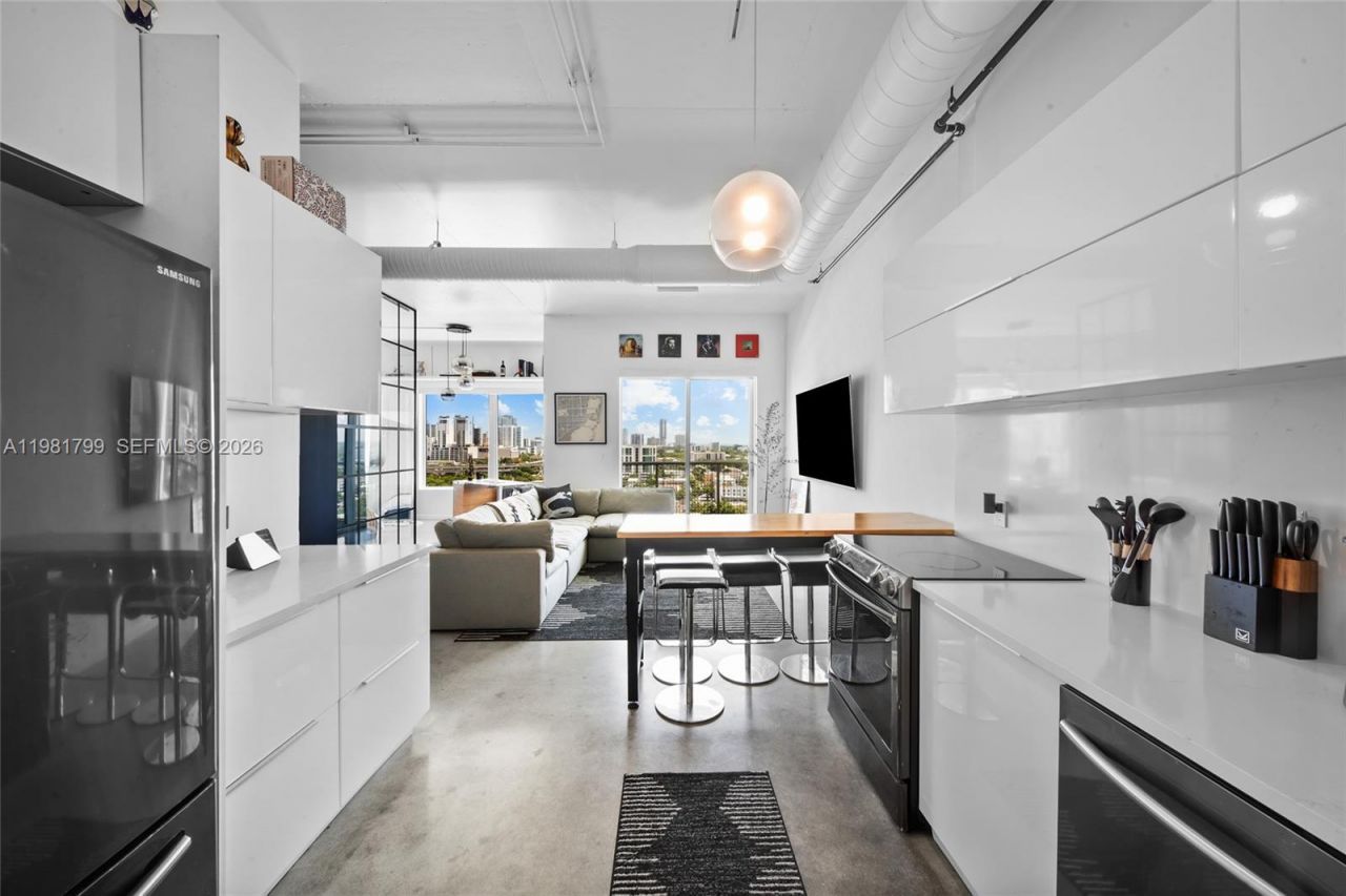 10 SW South River Dr, Unit 1512, Miami, FL 33130 Photo