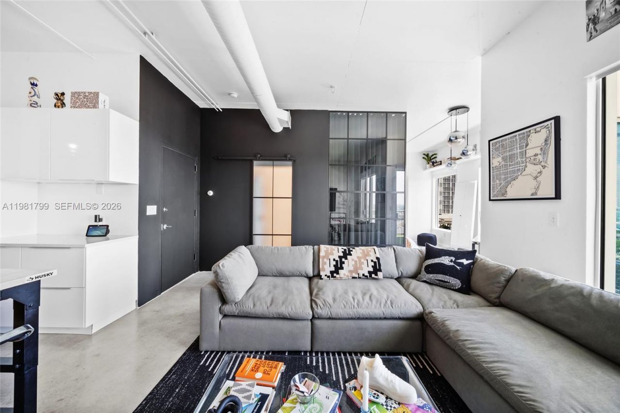 10 SW South River Dr, Unit 1512, Miami, FL 33130 Photo