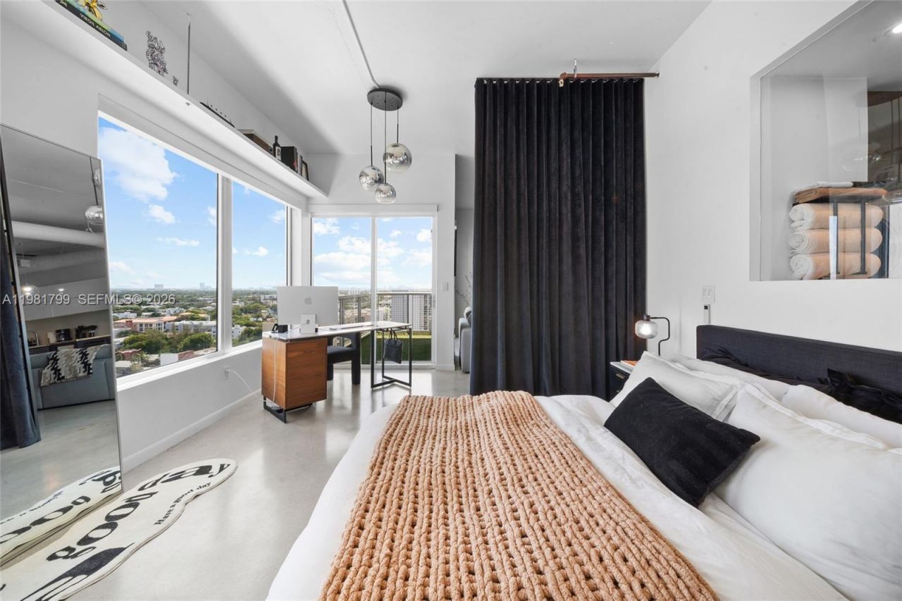 10 SW South River Dr, Unit 1512, Miami, FL 33130 Photo