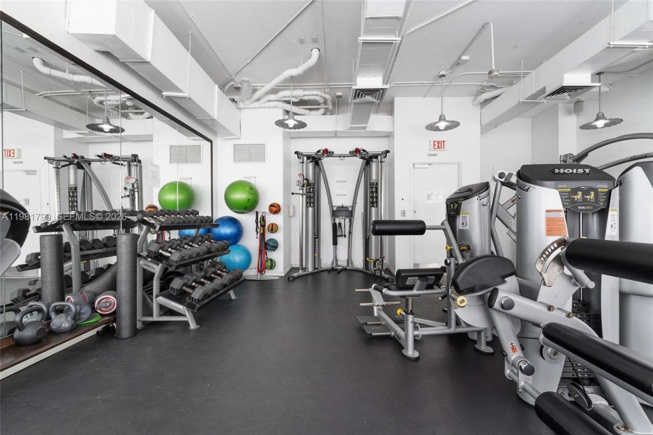 10 SW South River Dr, Unit 1512, Miami, FL 33130 Photo