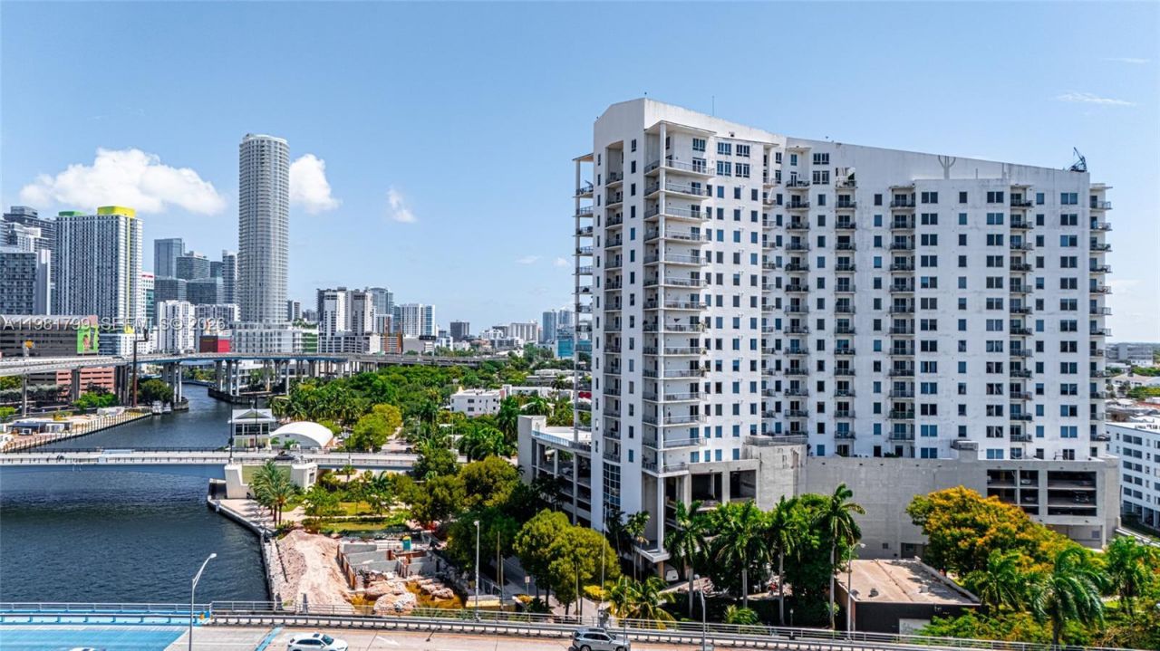 10 SW South River Dr, Unit 1512, Miami, FL 33130 Photo
