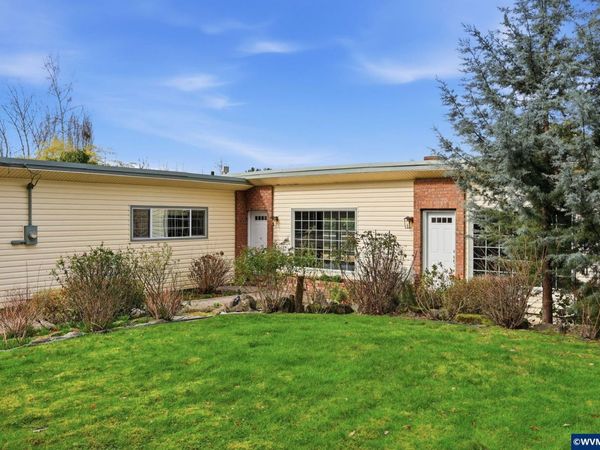 5623 SW Boundary St, Portland, OR 97221
