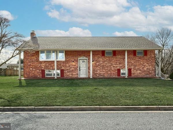 113 BRANT DRIVE , DALLASTOWN, PA 17313