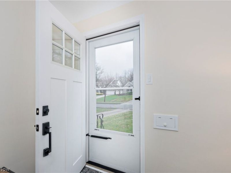 1608 Sunview Road, Lyndhurst, OH 44124 Photo 11