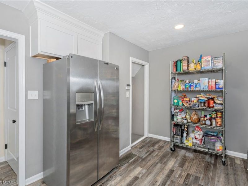 1608 Sunview Road, Lyndhurst, OH 44124 Photo 21