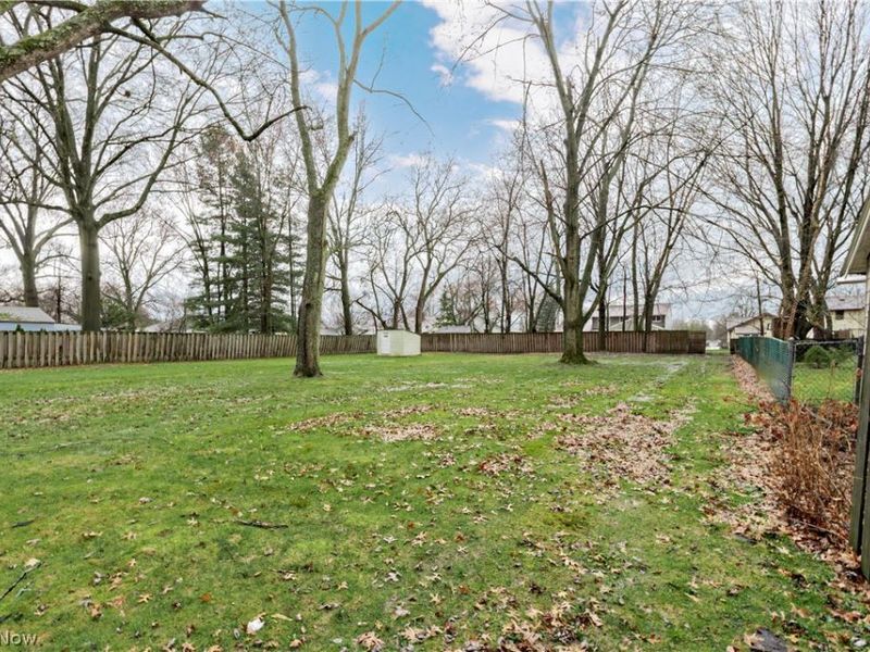 1608 Sunview Road, Lyndhurst, OH 44124 Photo 7