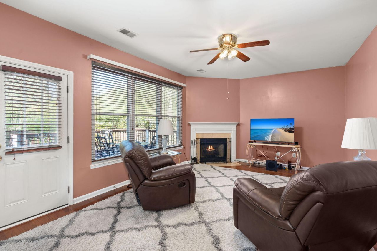 124 Evesham Drive Photo 16